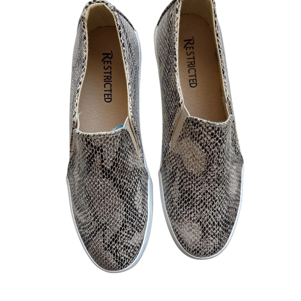 Restricted  Slip-On Sneakers in Snake Skin Print - Beige & Black Sz 6 NEW